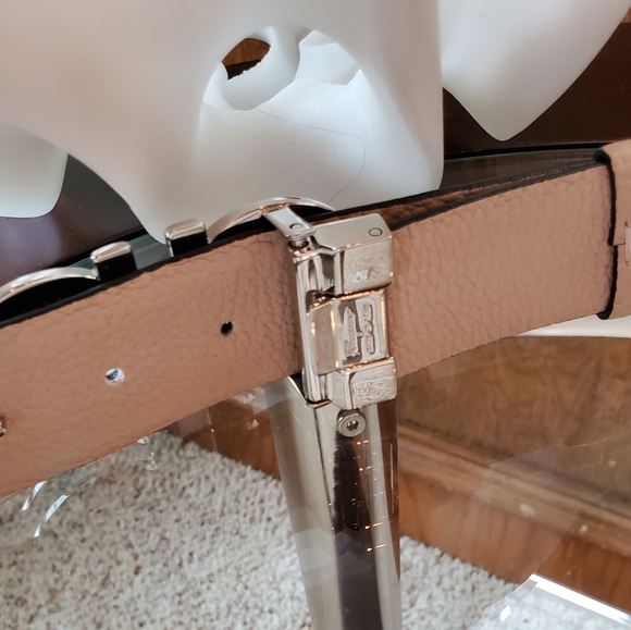 Salvatore Ferragamo QUILTED GANCINI BELT BAG - Picture 8 of 16